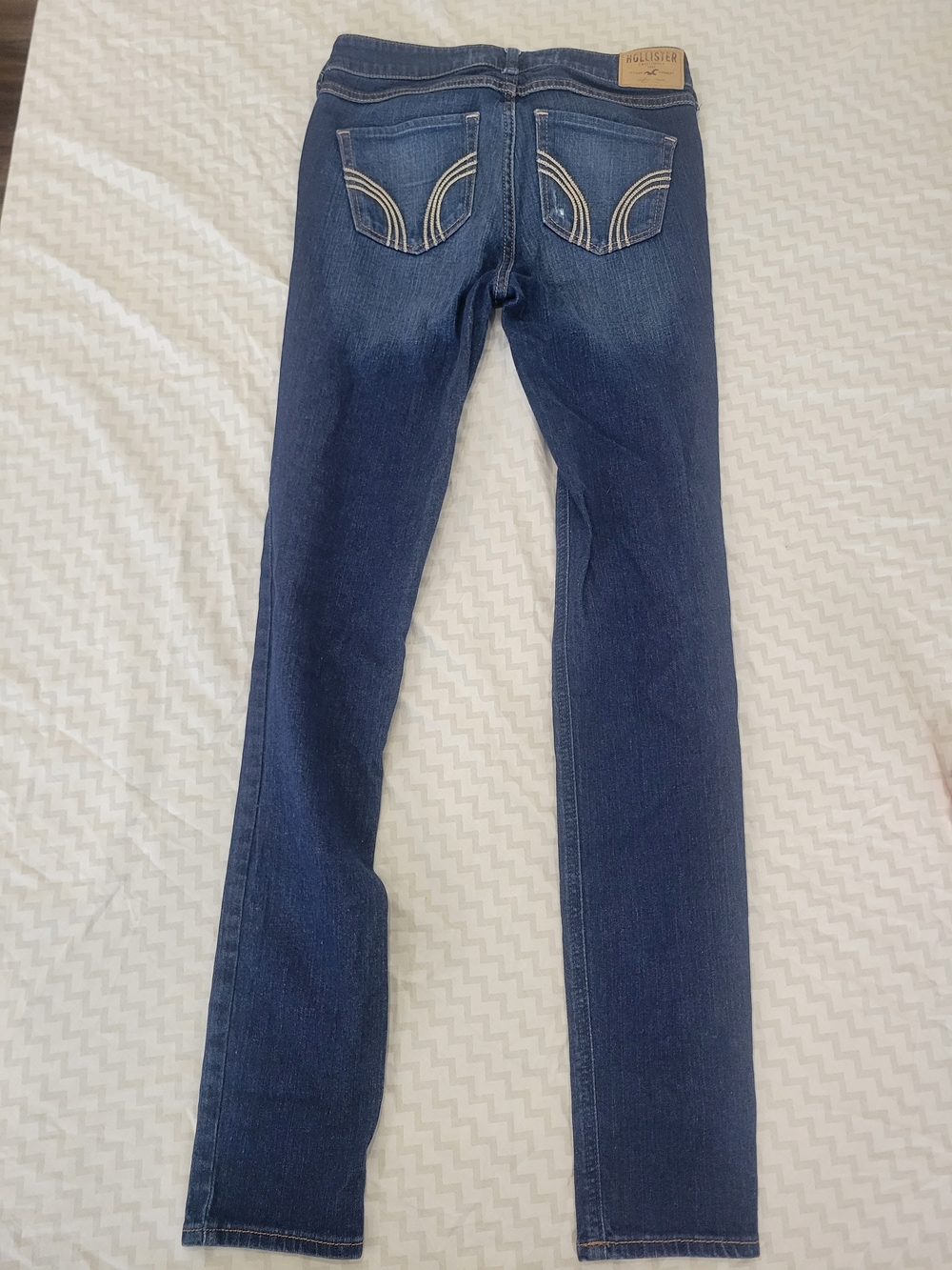 Hollister Women's Distressed Dark Blue Skinny Jeans W25 L 31 - Picture 9 of 11